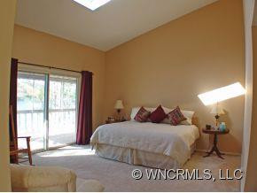 240 Gawanv Court - Photo 10