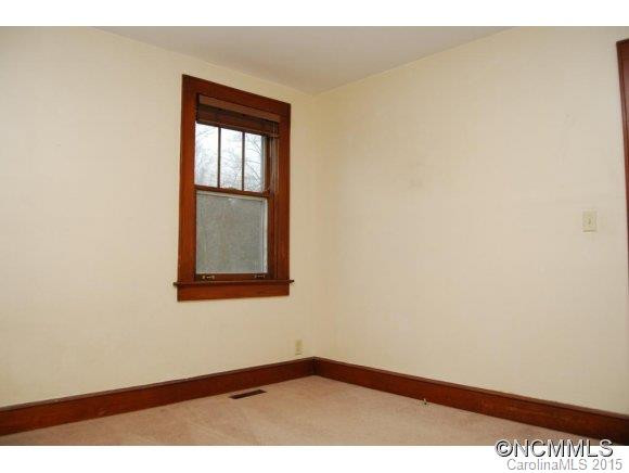 125 Holly Tree Cir. - Photo 8