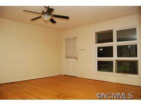405 Heather Cir. - Photo 2