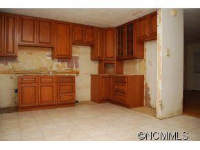 405 Heather Cir. - Photo 4