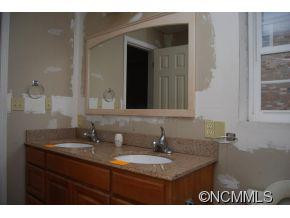 405 Heather Cir. - Photo 8