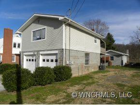 695 CAMELOT DRIVE - Photo 2