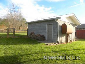 695 CAMELOT DRIVE - Photo 11