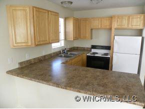 695 CAMELOT DRIVE - Photo 3