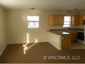 695 CAMELOT DRIVE - Photo 5