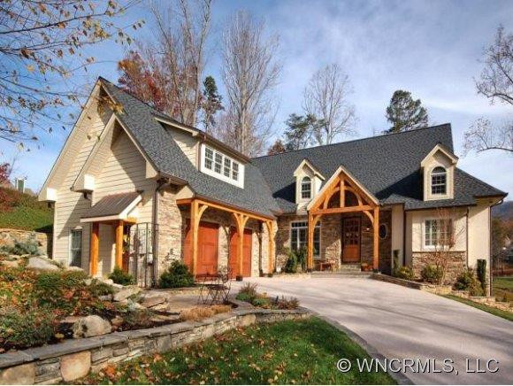20 LAKEWAY CIRCLE