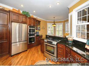20 LAKEWAY CIRCLE - Photo 8