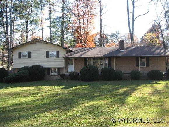 104 Lyndon Lane