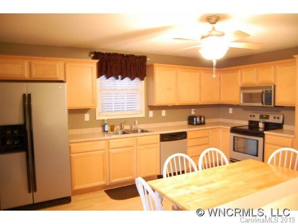 175 Moody Avenue - Photo 12