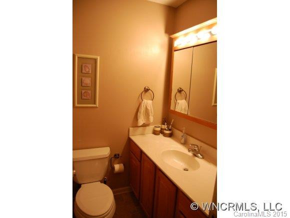 175 Moody Avenue - Photo 14