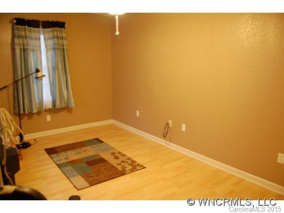 175 Moody Avenue - Photo 5
