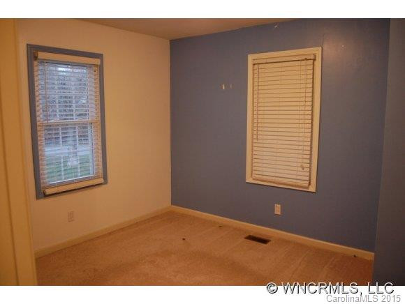 175 Moody Avenue - Photo 6