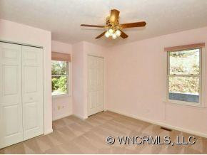 3146 LAUREL PARK HWY - Photo 12