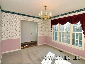 3146 LAUREL PARK HWY - Photo 3