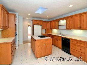 3146 LAUREL PARK HWY - Photo 5
