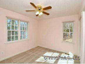 3146 LAUREL PARK HWY - Photo 10