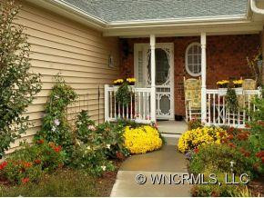312 CHARLESTOWN DRIVE - Photo 2