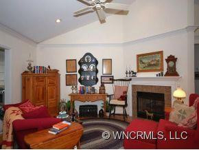 312 CHARLESTOWN DRIVE - Photo 3
