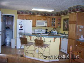 111 Maple Ridge Drive - Photo 2