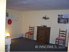 111 Maple Ridge Drive - Photo 12