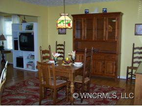 111 Maple Ridge Drive - Photo 3