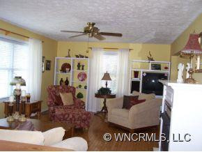 111 Maple Ridge Drive - Photo 5