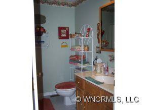111 Maple Ridge Drive - Photo 6