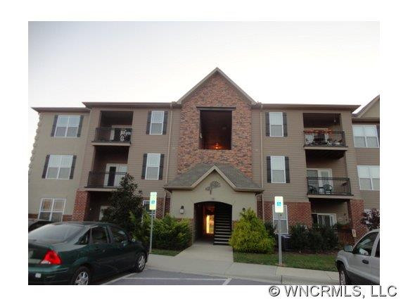 181 Brickton Village Circle #101