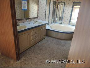 102 Greenhill Ridge Drive - Photo 2