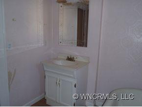 186 Callahan St - Photo 14