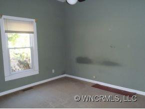 186 Callahan St - Photo 18