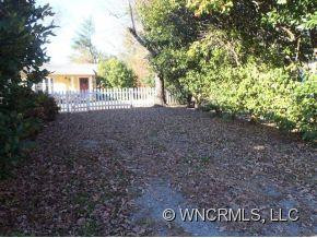186 Callahan St - Photo 19