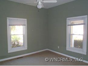 186 Callahan St - Photo 6