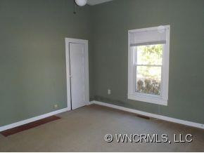186 Callahan St - Photo 7