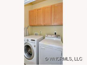 880 West Pointe Drive - Photo 11