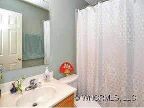 880 West Pointe Drive - Photo 15