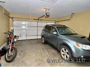 880 West Pointe Drive - Photo 19