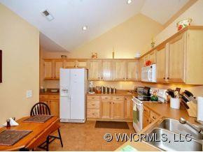 68 MOUNTAIN MEADOW CIRCLE - Photo 4