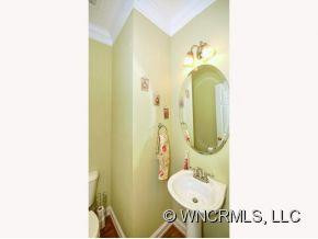 215 GREEN MEADOWS LANE - Photo 15