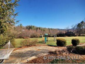 215 GREEN MEADOWS LANE - Photo 4