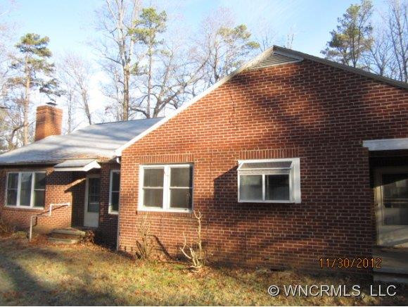 12 Carriage Rd