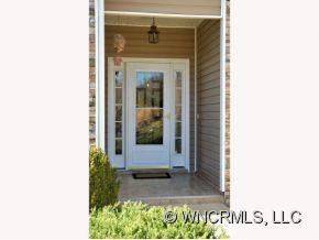 22 SUMMER MEADOW ROAD - Photo 2