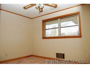 9286 Boylston Hwy - Photo 10