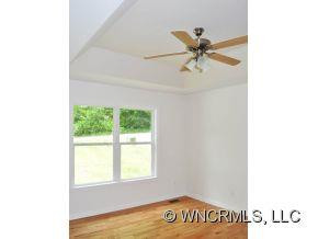 104 Iris Street - Photo 8