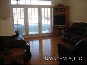 1111 ROCK HOUSE CREEK RD - Photo 8