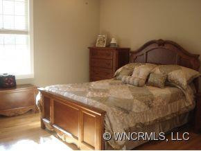 1111 ROCK HOUSE CREEK RD - Photo 10