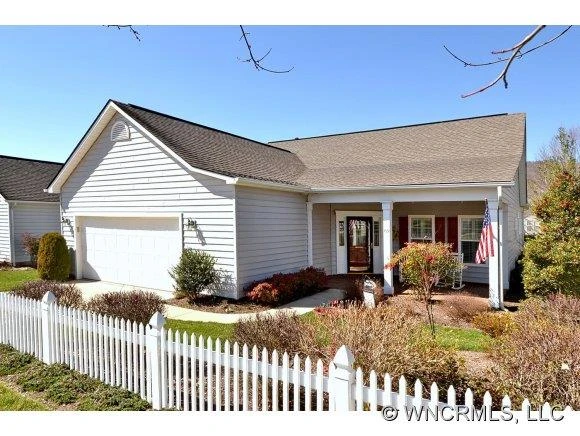 69 Canterbury  Trace