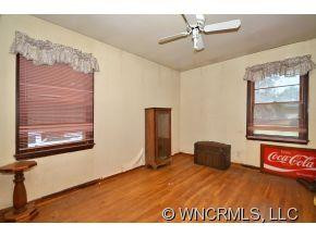 115 Lees Creek Road - Photo 6