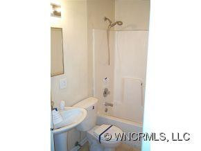 105 Adams Hill Rd - Photo 8