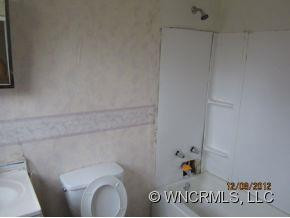 7 White Ave - Photo 13